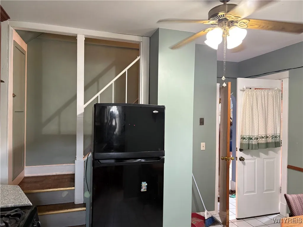 6 Copeland Place, Buffalo, New York 14207, Buffalo, New York 14207, 3 Bedrooms Bedrooms, 7 Rooms Rooms,1 BathroomBathrooms,Residential,For Sale,6 Copeland Place, Buffalo, New York 14207,B1623522