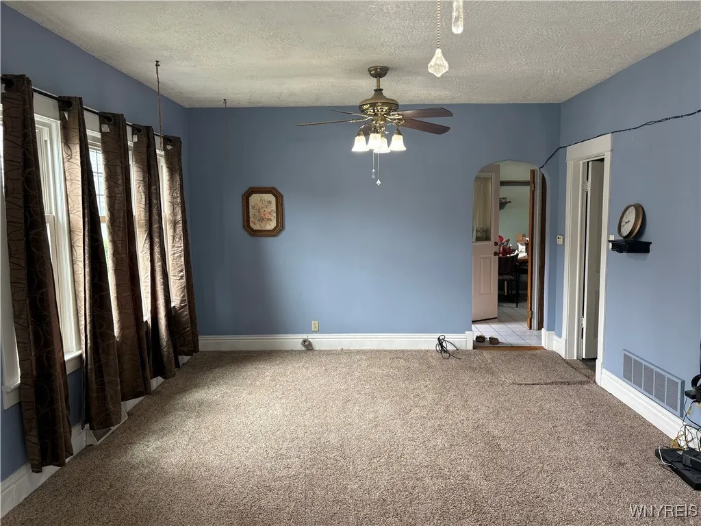 6 Copeland Place, Buffalo, New York 14207, Buffalo, New York 14207, 3 Bedrooms Bedrooms, 7 Rooms Rooms,1 BathroomBathrooms,Residential,For Sale,6 Copeland Place, Buffalo, New York 14207,B1623522