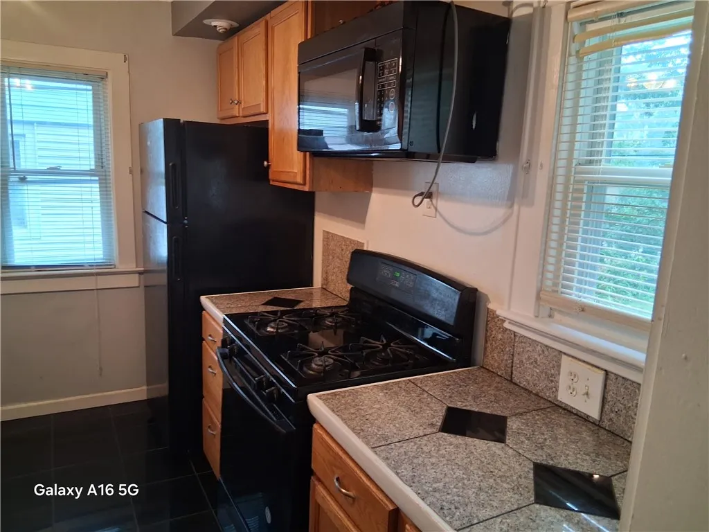 99 Westfield Street, Rochester, New York 14619, Rochester, New York 14619, 3 Bedrooms Bedrooms, 6 Rooms Rooms,1 BathroomBathrooms,Residential,For Sale,99 Westfield Street, Rochester, New York 14619,R1623336