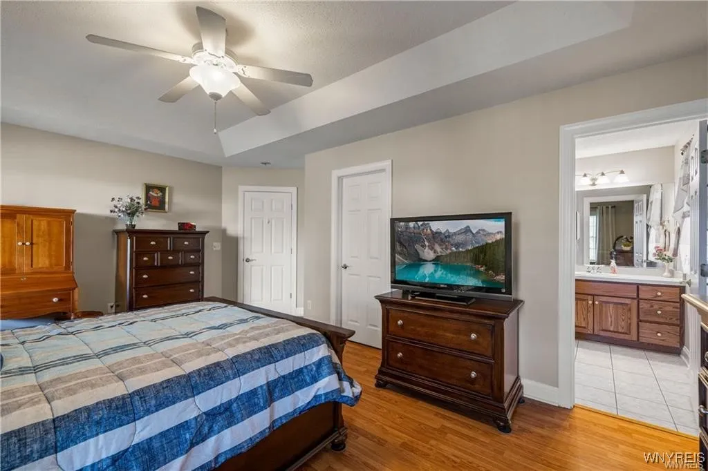 5675 Hidden Lake Drive, Lockport Town, New York 14, Lockport Town, New York 14094, 2 Bedrooms Bedrooms, 4 Rooms Rooms,2 BathroomsBathrooms,Residential,Closed,5675 Hidden Lake Drive, Lockport Town, New York 14,0,B1623384