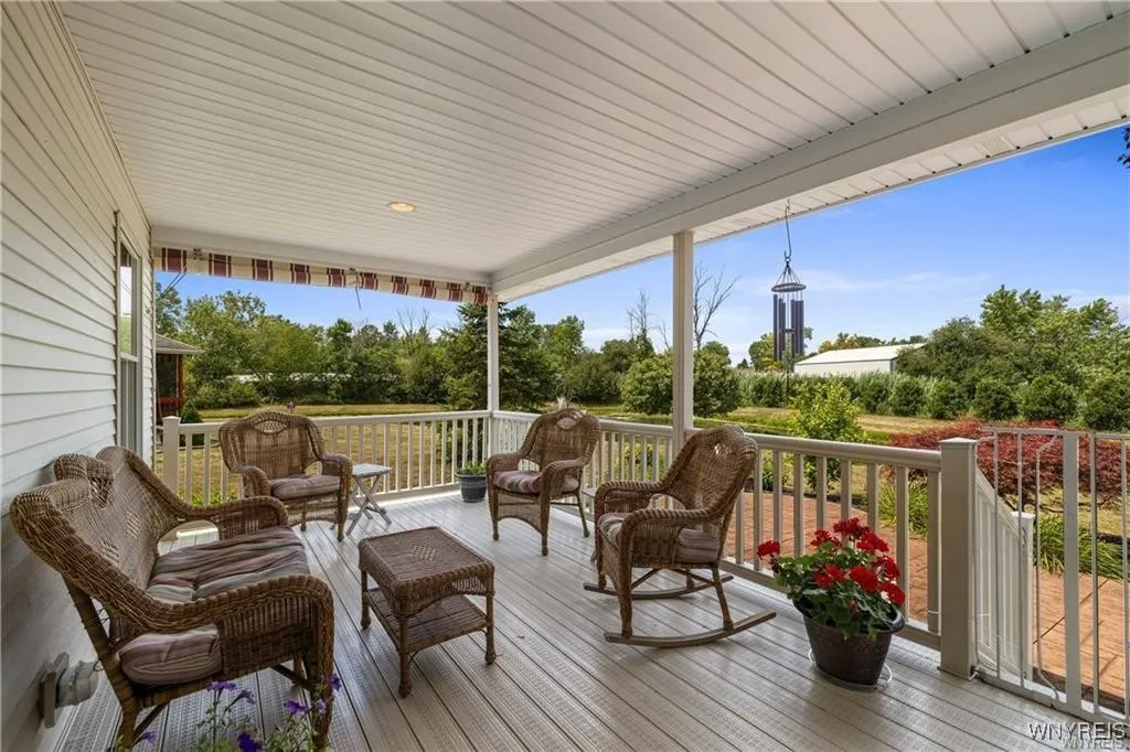 5675 Hidden Lake Drive, Lockport Town, New York 14, Lockport Town, New York 14094, 2 Bedrooms Bedrooms, 4 Rooms Rooms,2 BathroomsBathrooms,Residential,Closed,5675 Hidden Lake Drive, Lockport Town, New York 14,0,B1623384