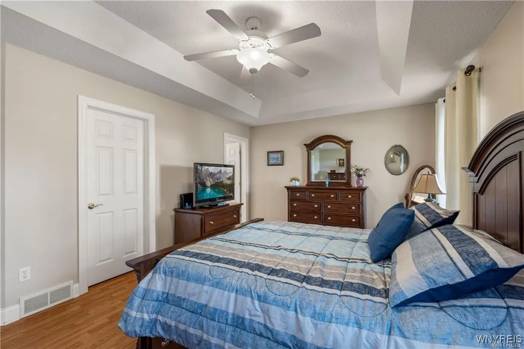 5675 Hidden Lake Drive, Lockport Town, New York 14, Lockport Town, New York 14094, 2 Bedrooms Bedrooms, 4 Rooms Rooms,2 BathroomsBathrooms,Residential,Closed,5675 Hidden Lake Drive, Lockport Town, New York 14,0,B1623384