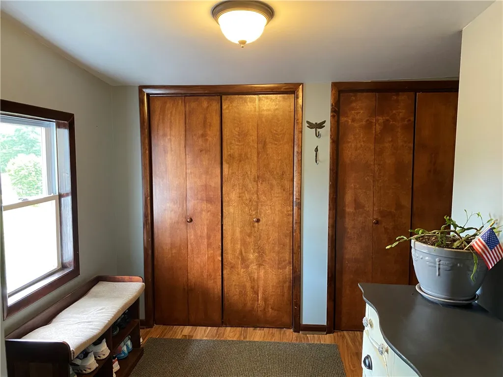 17 Elizabeth Street, Naples, New York 14512, Naples, New York 14512, 4 Bedrooms Bedrooms, 10 Rooms Rooms,1 BathroomBathrooms,Residential,Closed,17 Elizabeth Street, Naples, New York 14512,0,R1623136