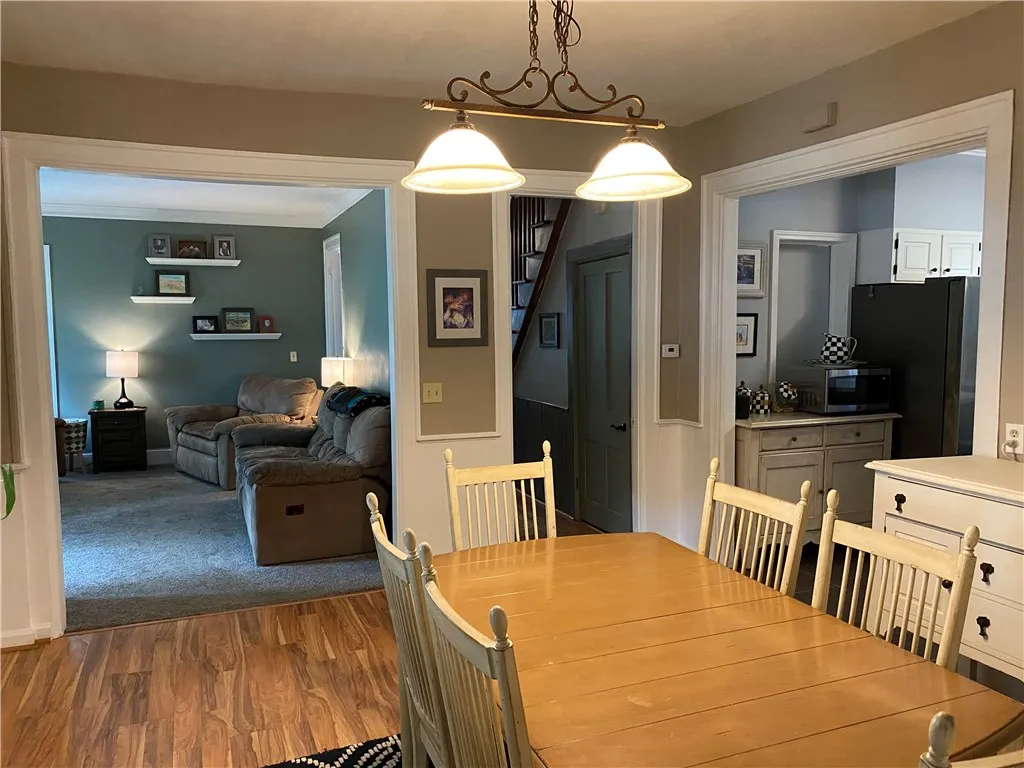 17 Elizabeth Street, Naples, New York 14512, Naples, New York 14512, 4 Bedrooms Bedrooms, 10 Rooms Rooms,1 BathroomBathrooms,Residential,Closed,17 Elizabeth Street, Naples, New York 14512,0,R1623136