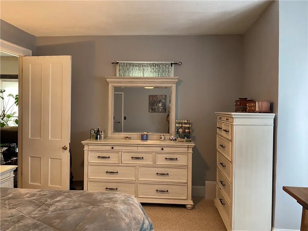 17 Elizabeth Street, Naples, New York 14512, Naples, New York 14512, 4 Bedrooms Bedrooms, 10 Rooms Rooms,1 BathroomBathrooms,Residential,Closed,17 Elizabeth Street, Naples, New York 14512,0,R1623136