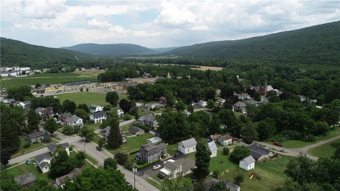 17 Elizabeth Street, Naples, New York 14512, Naples, New York 14512, 4 Bedrooms Bedrooms, 10 Rooms Rooms,1 BathroomBathrooms,Residential,Closed,17 Elizabeth Street, Naples, New York 14512,0,R1623136