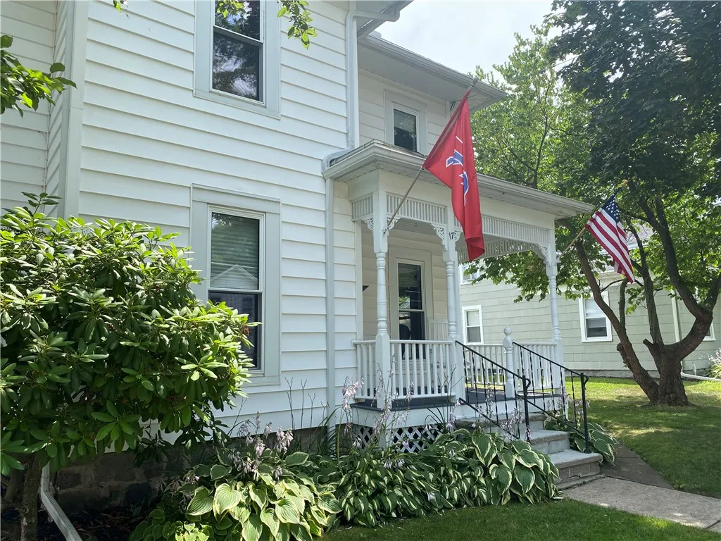 17 Elizabeth Street, Naples, New York 14512, Naples, New York 14512, 4 Bedrooms Bedrooms, 10 Rooms Rooms,1 BathroomBathrooms,Residential,Closed,17 Elizabeth Street, Naples, New York 14512,0,R1623136