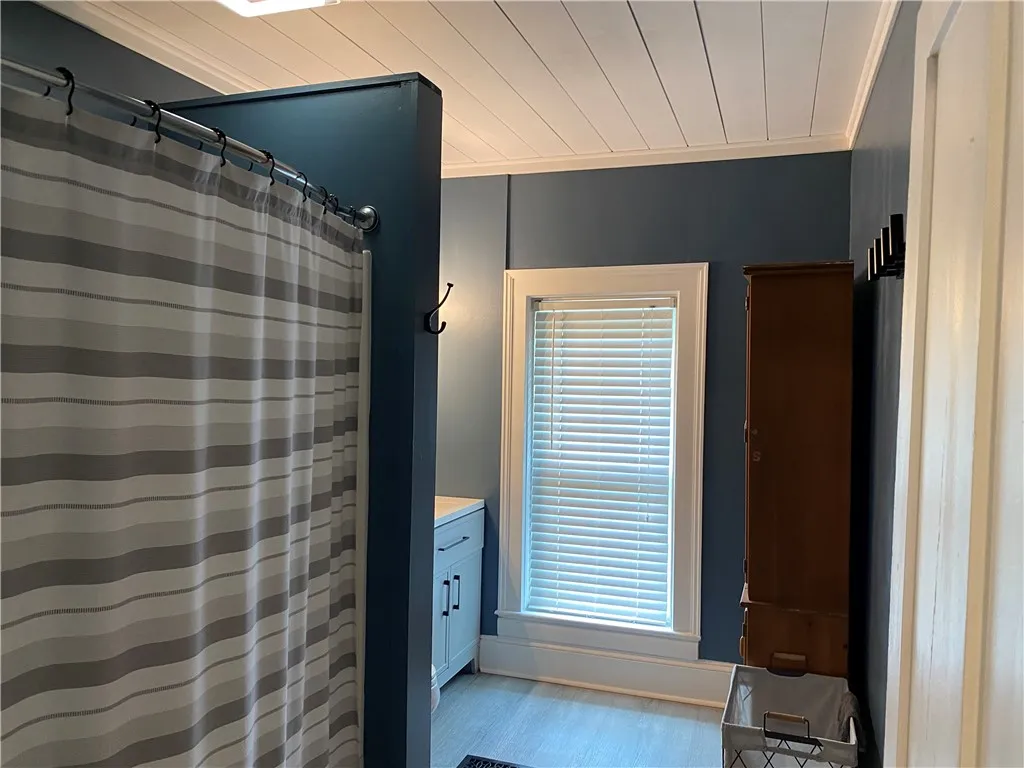 17 Elizabeth Street, Naples, New York 14512, Naples, New York 14512, 4 Bedrooms Bedrooms, 10 Rooms Rooms,1 BathroomBathrooms,Residential,Closed,17 Elizabeth Street, Naples, New York 14512,0,R1623136