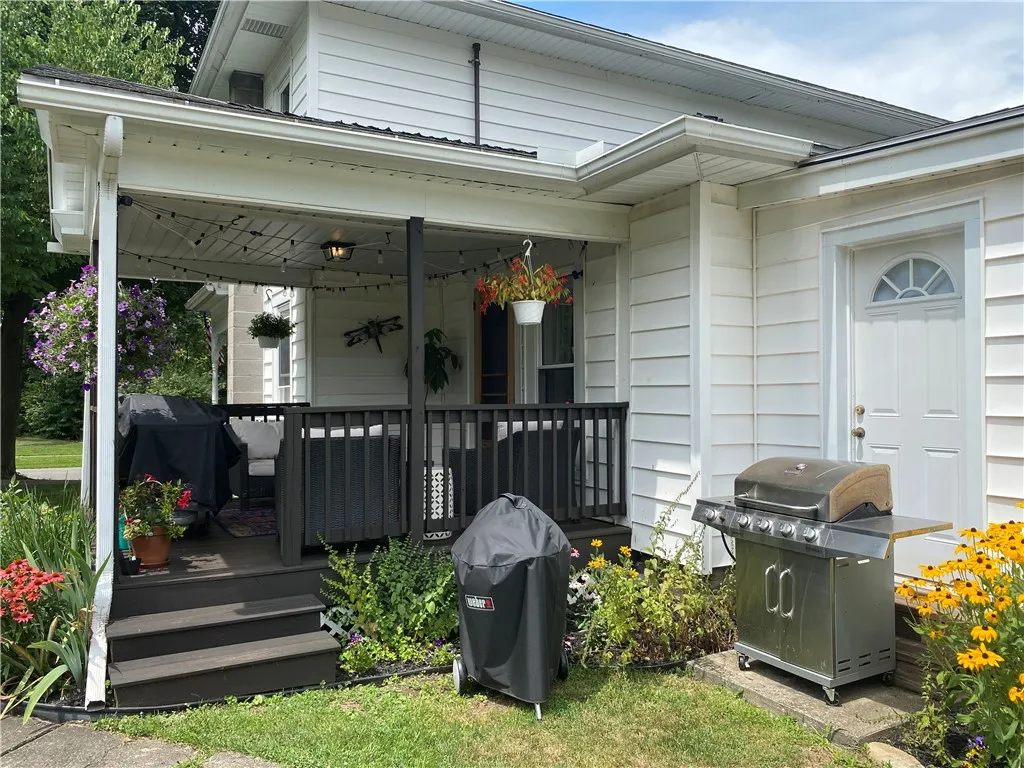 17 Elizabeth Street, Naples, New York 14512, Naples, New York 14512, 4 Bedrooms Bedrooms, 10 Rooms Rooms,1 BathroomBathrooms,Residential,Closed,17 Elizabeth Street, Naples, New York 14512,0,R1623136