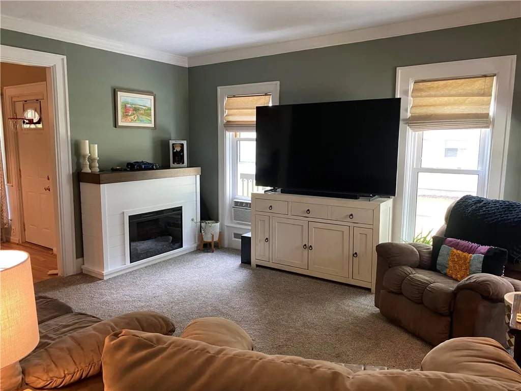 17 Elizabeth Street, Naples, New York 14512, Naples, New York 14512, 4 Bedrooms Bedrooms, 10 Rooms Rooms,1 BathroomBathrooms,Residential,Closed,17 Elizabeth Street, Naples, New York 14512,0,R1623136