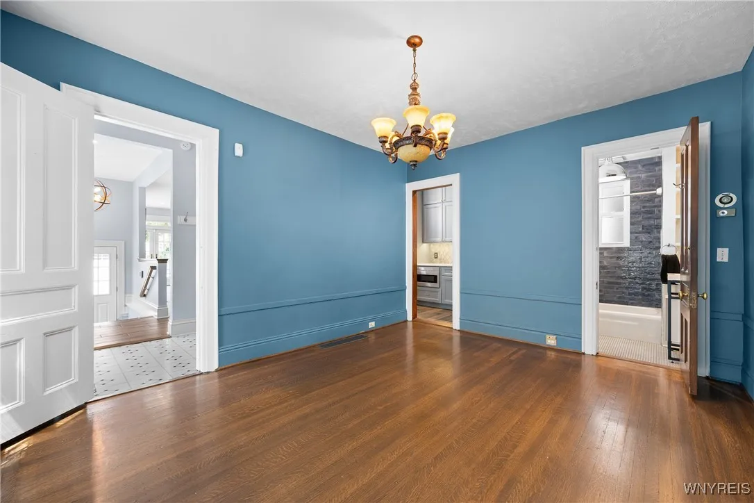 68 Norwood Avenue, Buffalo, New York 14222, Buffalo, New York 14222, 7 Bedrooms Bedrooms, 12 Rooms Rooms,3 BathroomsBathrooms,Residential,Closed,68 Norwood Avenue, Buffalo, New York 14222,0,B1623294