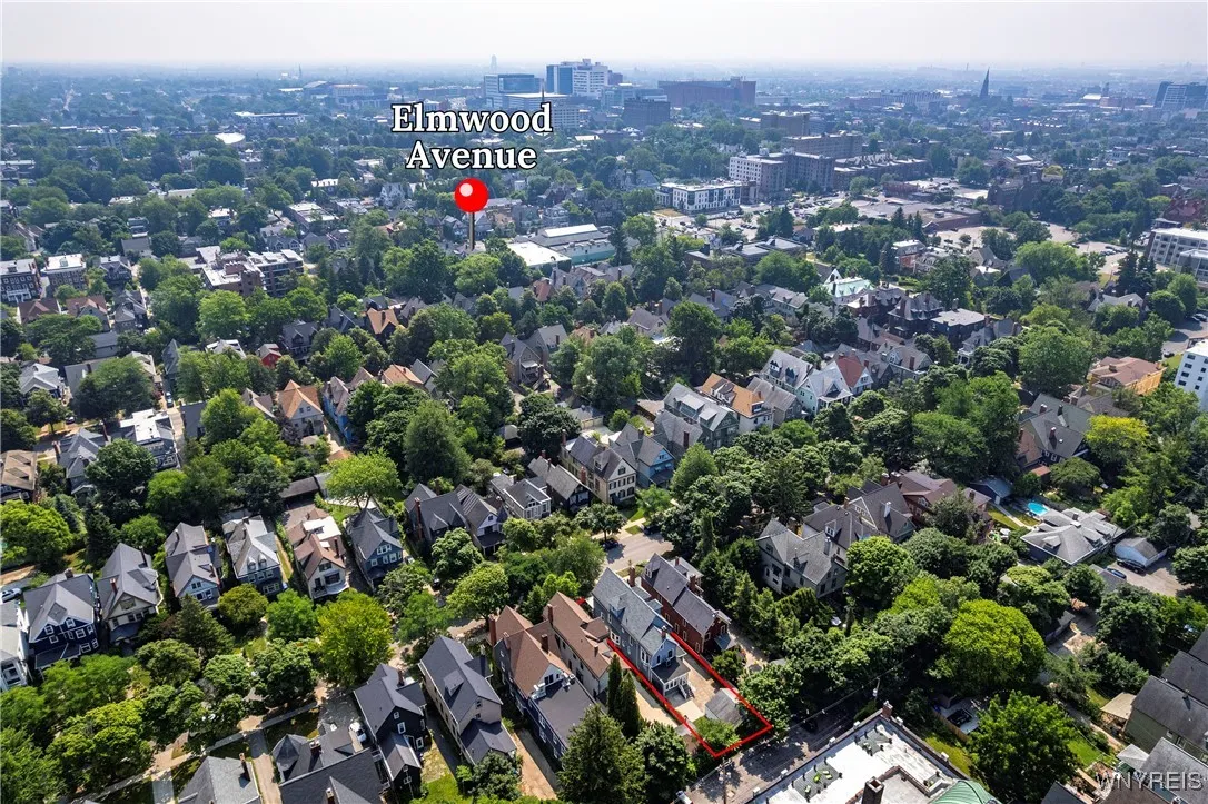 68 Norwood Avenue, Buffalo, New York 14222, Buffalo, New York 14222, 7 Bedrooms Bedrooms, 12 Rooms Rooms,3 BathroomsBathrooms,Residential,Closed,68 Norwood Avenue, Buffalo, New York 14222,0,B1623294