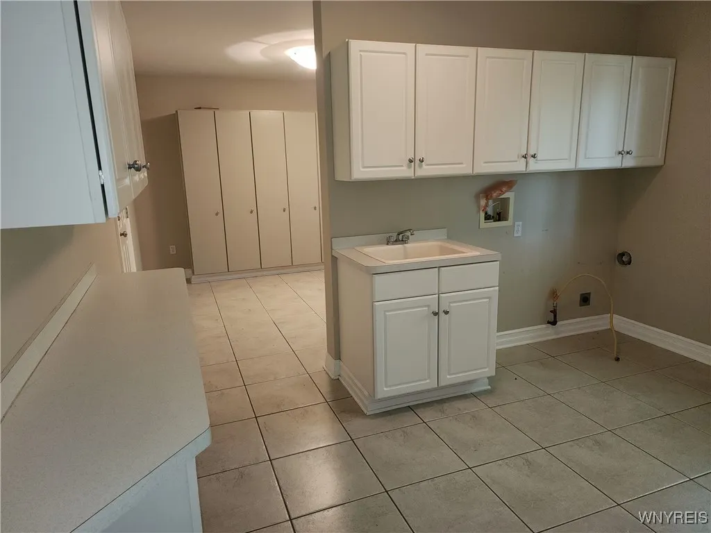 6731 Chestnut Ridge Road, Orchard Park, New York 1, Orchard Park, New York 14127, 6 Bedrooms Bedrooms, 17 Rooms Rooms,5 BathroomsBathrooms,Residential,For Sale,6731 Chestnut Ridge Road, Orchard Park, New York 1,B1623537