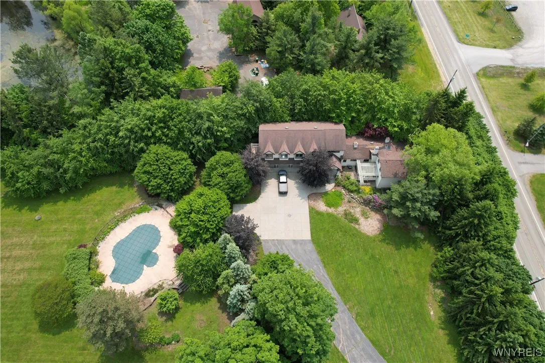 6731 Chestnut Ridge Road, Orchard Park, New York 1, Orchard Park, New York 14127, 6 Bedrooms Bedrooms, 17 Rooms Rooms,5 BathroomsBathrooms,Residential,For Sale,6731 Chestnut Ridge Road, Orchard Park, New York 1,B1623537