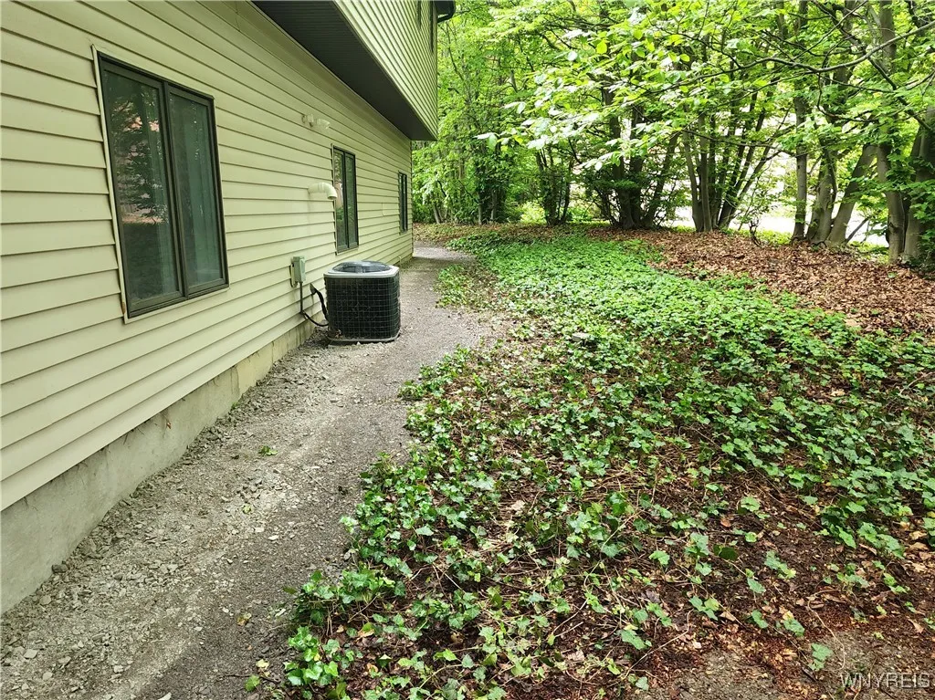 6731 Chestnut Ridge Road, Orchard Park, New York 1, Orchard Park, New York 14127, 6 Bedrooms Bedrooms, 17 Rooms Rooms,5 BathroomsBathrooms,Residential,For Sale,6731 Chestnut Ridge Road, Orchard Park, New York 1,B1623537