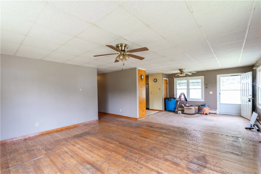 3 Crescent Place, Almond, New York 14804, Almond, New York 14804, 2 Bedrooms Bedrooms, 4 Rooms Rooms,1 BathroomBathrooms,Residential,For Sale,3 Crescent Place, Almond, New York 14804,R1621842