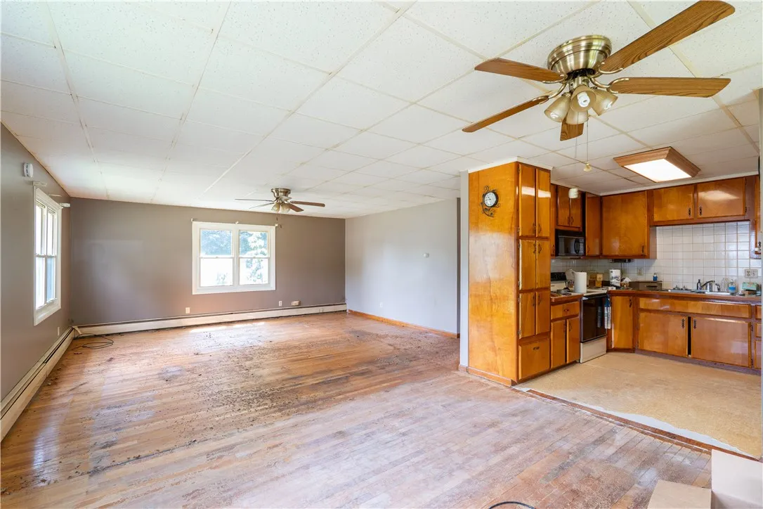 3 Crescent Place, Almond, New York 14804, Almond, New York 14804, 2 Bedrooms Bedrooms, 4 Rooms Rooms,1 BathroomBathrooms,Residential,For Sale,3 Crescent Place, Almond, New York 14804,R1621842