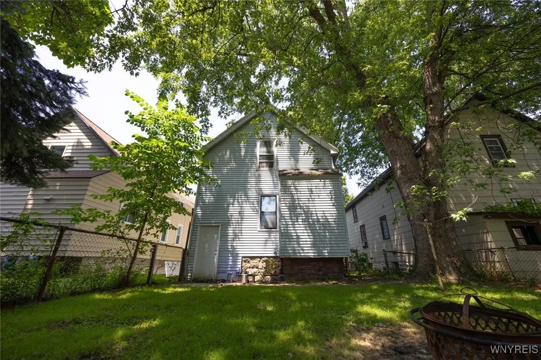 81 Kingston Place, Buffalo, New York 14210, Buffalo, New York 14210, 4 Bedrooms Bedrooms, ,2 BathroomsBathrooms,Residential,For Sale,81 Kingston Place, Buffalo, New York 14210,B1623488