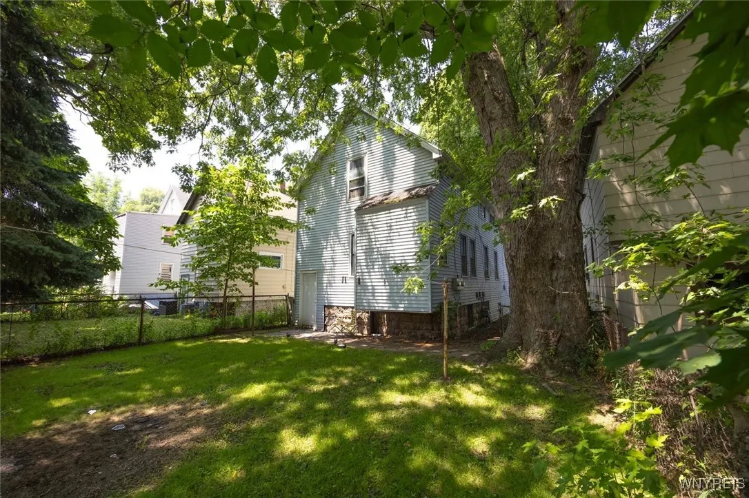 81 Kingston Place, Buffalo, New York 14210, Buffalo, New York 14210, 4 Bedrooms Bedrooms, ,2 BathroomsBathrooms,Residential,For Sale,81 Kingston Place, Buffalo, New York 14210,B1623488
