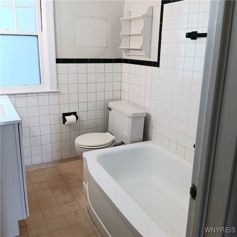 158 Century Road, Cheektowaga, New York 14215, Cheektowaga, New York 14215, 3 Bedrooms Bedrooms, 7 Rooms Rooms,1 BathroomBathrooms,Residential,Closed,158 Century Road, Cheektowaga, New York 14215,0,B1619616