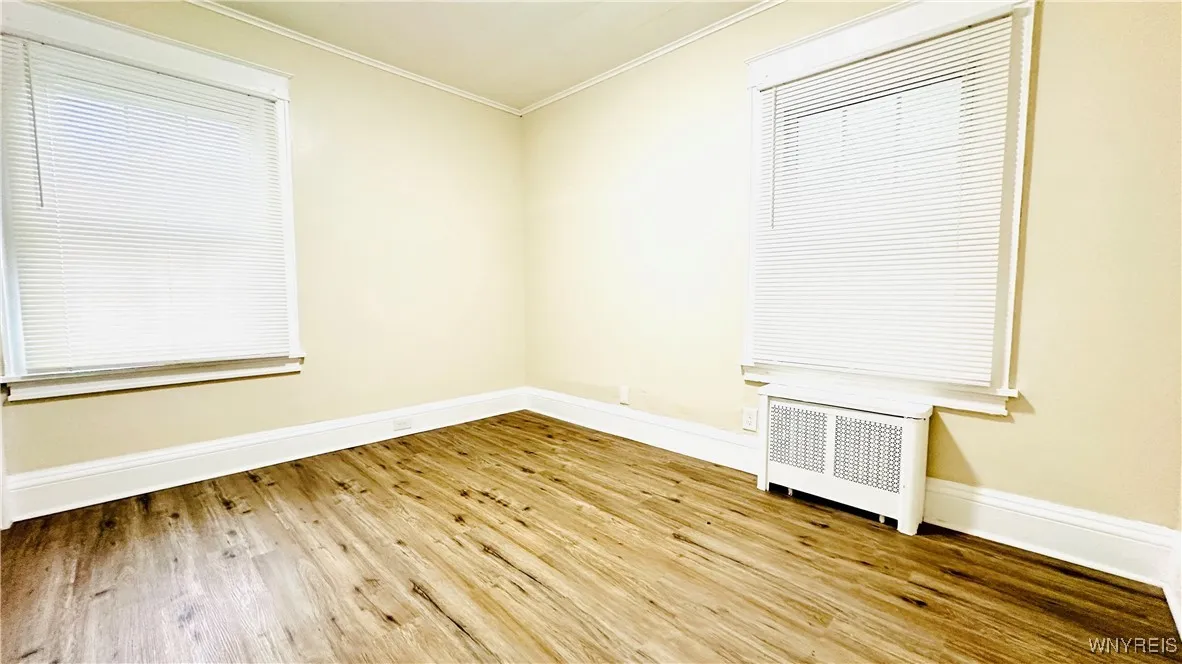 701 Cedar Avenue, Niagara Falls, New York 14301, Niagara Falls, New York 14301, 4 Bedrooms Bedrooms, 8 Rooms Rooms,1 BathroomBathrooms,Residential,For Sale,701 Cedar Avenue, Niagara Falls, New York 14301,0,B1618704