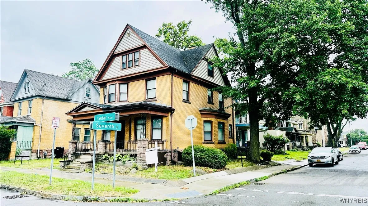 701 Cedar Avenue, Niagara Falls, New York 14301, Niagara Falls, New York 14301, 4 Bedrooms Bedrooms, 8 Rooms Rooms,1 BathroomBathrooms,Residential,For Sale,701 Cedar Avenue, Niagara Falls, New York 14301,0,B1618704