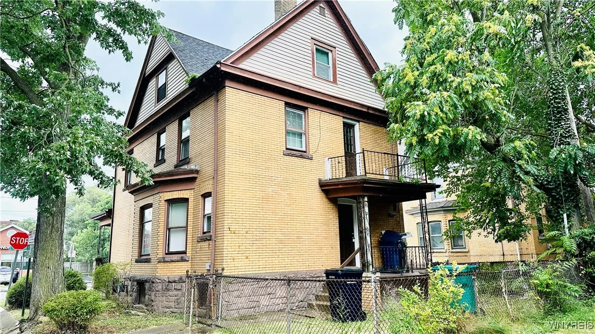 701 Cedar Avenue, Niagara Falls, New York 14301, Niagara Falls, New York 14301, 4 Bedrooms Bedrooms, 8 Rooms Rooms,1 BathroomBathrooms,Residential,For Sale,701 Cedar Avenue, Niagara Falls, New York 14301,0,B1618704