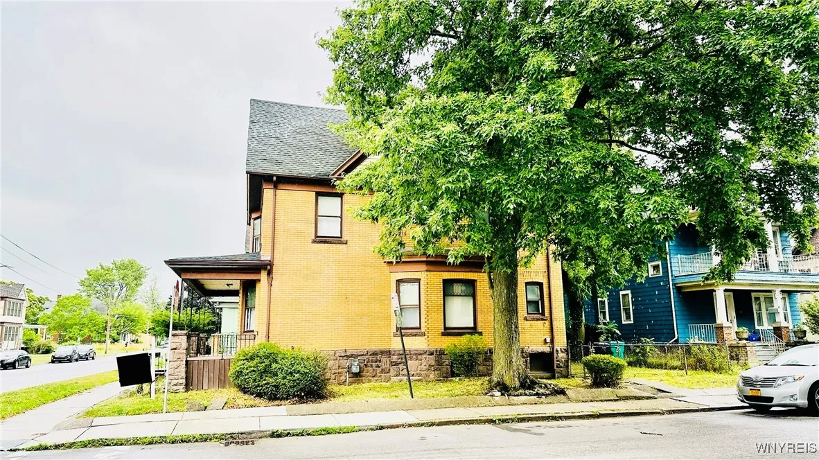 701 Cedar Avenue, Niagara Falls, New York 14301, Niagara Falls, New York 14301, 4 Bedrooms Bedrooms, 8 Rooms Rooms,1 BathroomBathrooms,Residential,For Sale,701 Cedar Avenue, Niagara Falls, New York 14301,0,B1618704
