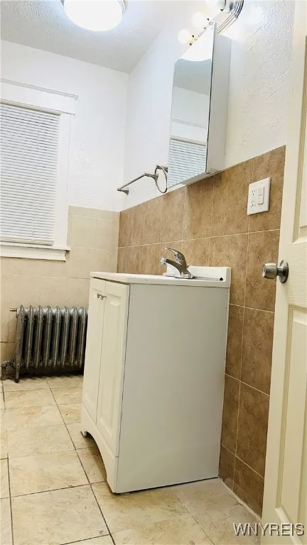 701 Cedar Avenue, Niagara Falls, New York 14301, Niagara Falls, New York 14301, 4 Bedrooms Bedrooms, 8 Rooms Rooms,1 BathroomBathrooms,Residential,For Sale,701 Cedar Avenue, Niagara Falls, New York 14301,0,B1618704
