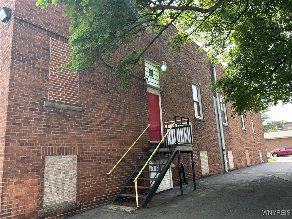 18 East Spring Street, Amherst, New York 14221, Amherst, New York 14221, ,Commercial Sale,For Sale,18 East Spring Street, Amherst, New York 14221,B1623540