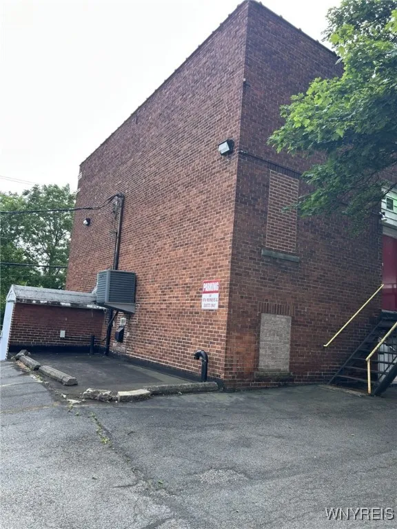 18 East Spring Street, Amherst, New York 14221, Amherst, New York 14221, ,Commercial Sale,For Sale,18 East Spring Street, Amherst, New York 14221,B1623540