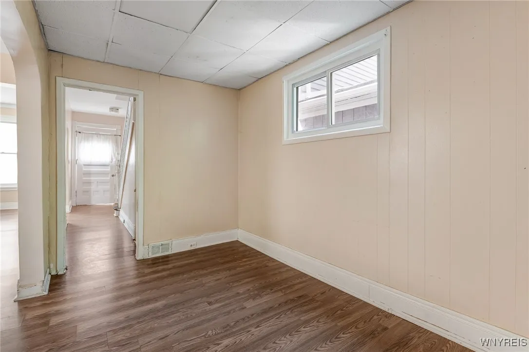 31 Sherwood Street, Buffalo, New York 14213, Buffalo, New York 14213, 4 Bedrooms Bedrooms, 7 Rooms Rooms,1 BathroomBathrooms,Residential,For Sale,31 Sherwood Street, Buffalo, New York 14213,B1623574