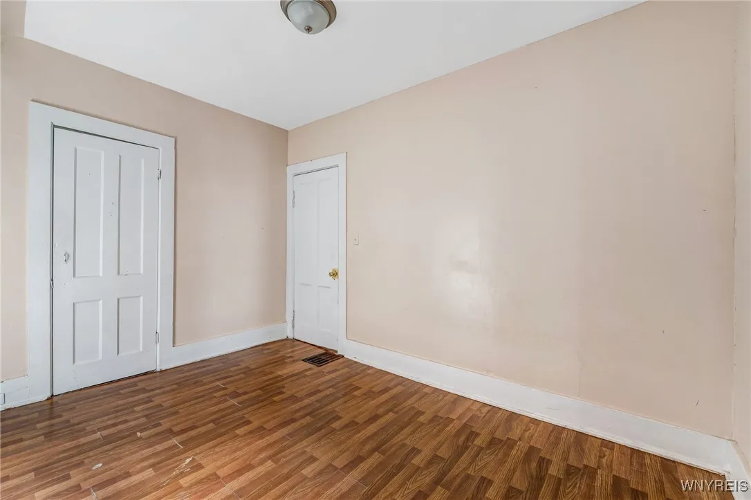 31 Sherwood Street, Buffalo, New York 14213, Buffalo, New York 14213, 4 Bedrooms Bedrooms, 7 Rooms Rooms,1 BathroomBathrooms,Residential,For Sale,31 Sherwood Street, Buffalo, New York 14213,B1623574