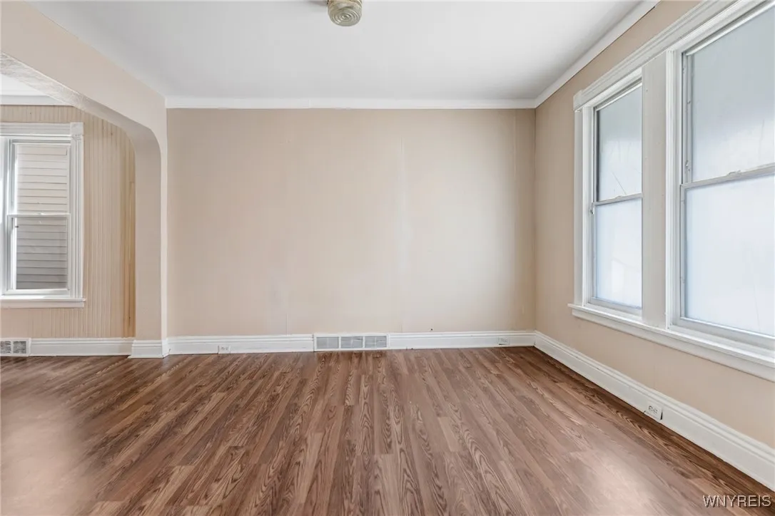 31 Sherwood Street, Buffalo, New York 14213, Buffalo, New York 14213, 4 Bedrooms Bedrooms, 7 Rooms Rooms,1 BathroomBathrooms,Residential,For Sale,31 Sherwood Street, Buffalo, New York 14213,B1623574