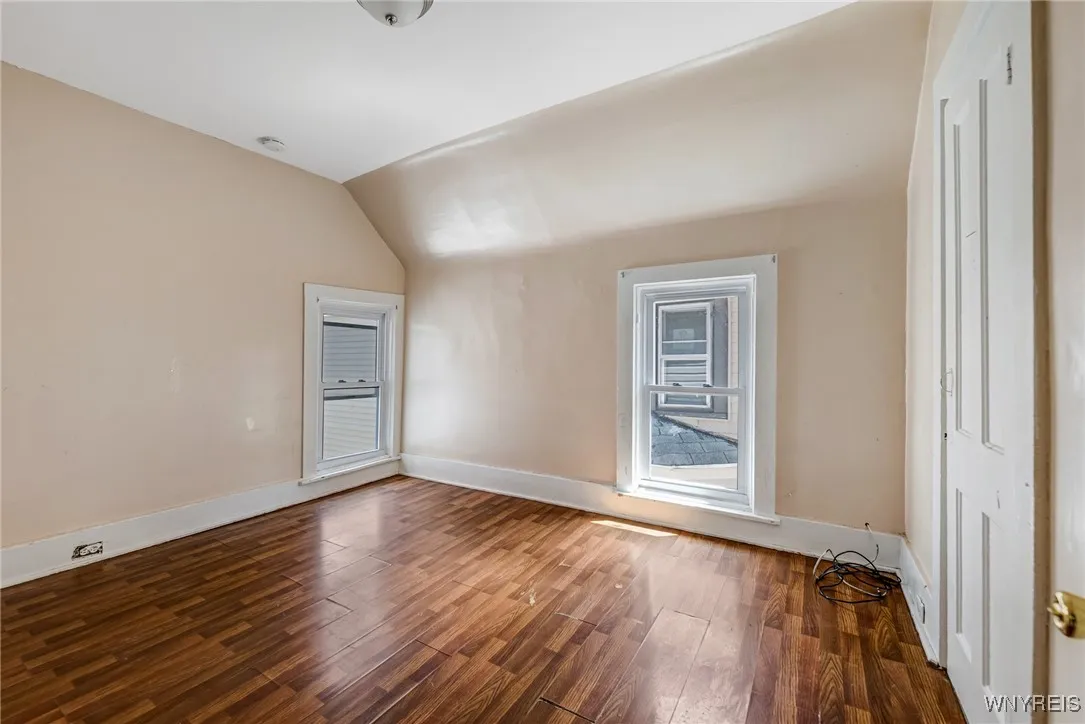 31 Sherwood Street, Buffalo, New York 14213, Buffalo, New York 14213, 4 Bedrooms Bedrooms, 7 Rooms Rooms,1 BathroomBathrooms,Residential,For Sale,31 Sherwood Street, Buffalo, New York 14213,B1623574
