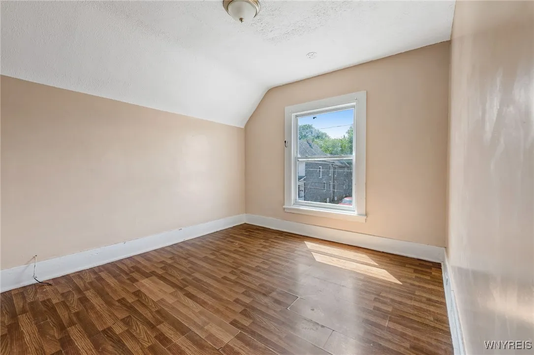 31 Sherwood Street, Buffalo, New York 14213, Buffalo, New York 14213, 4 Bedrooms Bedrooms, 7 Rooms Rooms,1 BathroomBathrooms,Residential,For Sale,31 Sherwood Street, Buffalo, New York 14213,B1623574