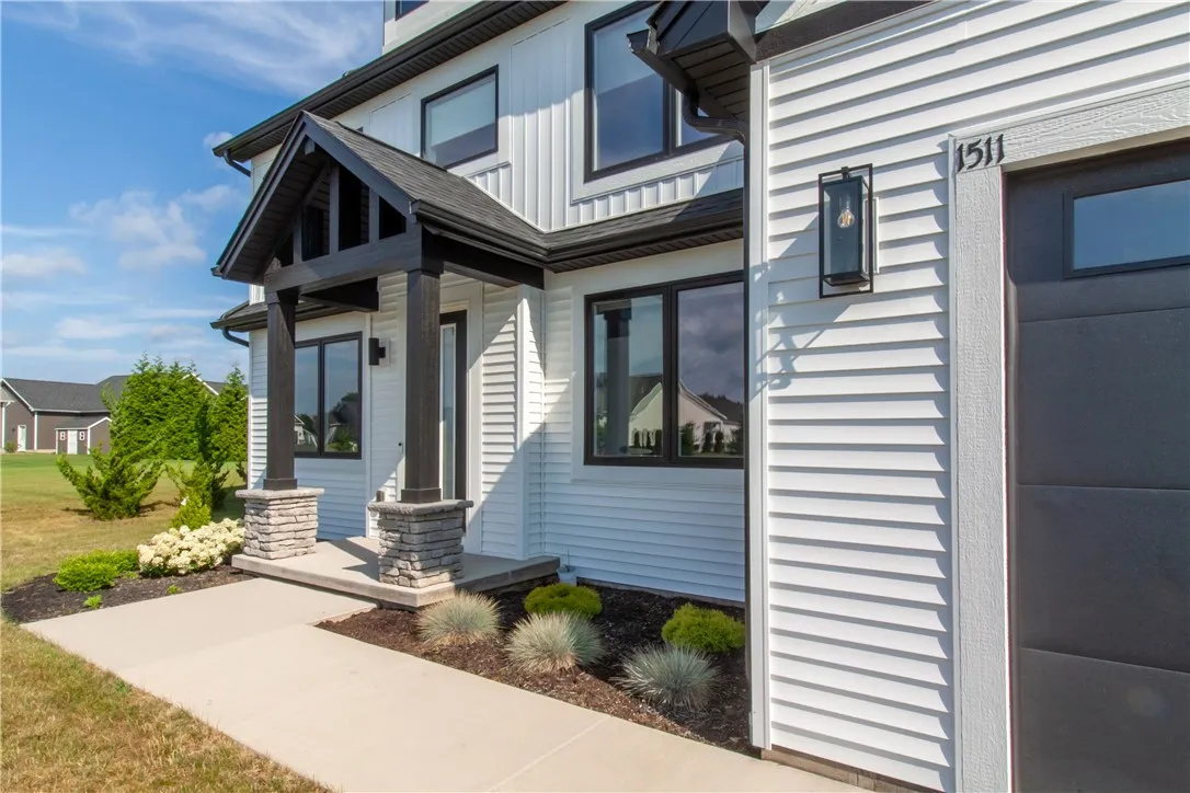 1511 Grand Meadows, Webster, New York 14580, Webster, New York 14580, 4 Bedrooms Bedrooms, 7 Rooms Rooms,2 BathroomsBathrooms,Residential,For Sale,1511 Grand Meadows, Webster, New York 14580,R1621835
