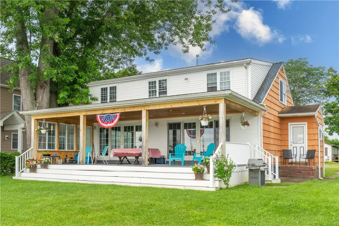 A few steps to swim, and a few to covered porch