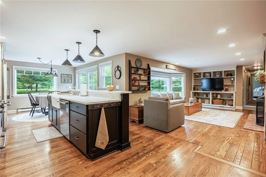 5 Buggywhip Trail, Mendon, New York 14472, Mendon, New York 14472, 3 Bedrooms Bedrooms, 9 Rooms Rooms,2 BathroomsBathrooms,Residential,Closed,5 Buggywhip Trail, Mendon, New York 14472,0,R1623500