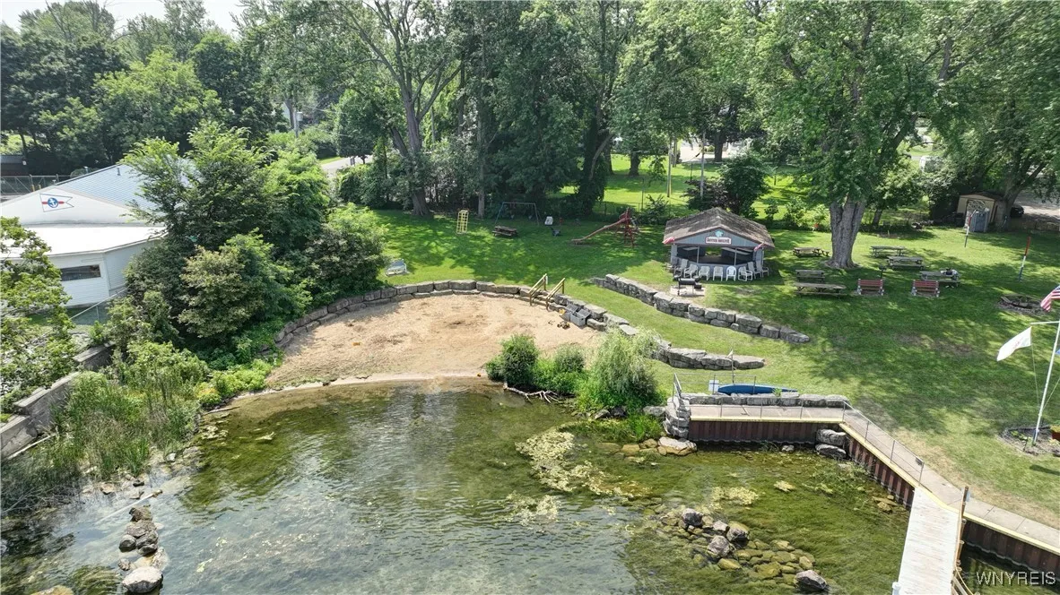 3455 Wallace Drive, Grand Island, New York 14072, Grand Island, New York 14072, 3 Bedrooms Bedrooms, 7 Rooms Rooms,1 BathroomBathrooms,Residential,For Sale,3455 Wallace Drive, Grand Island, New York 14072,B1623389