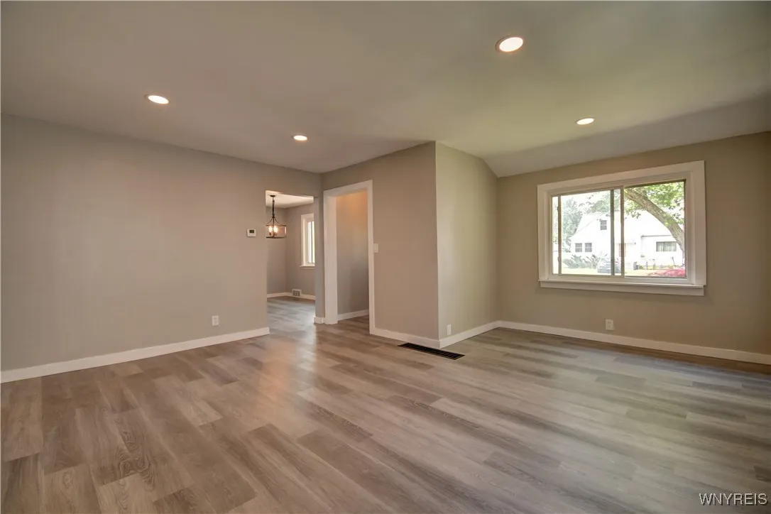 3455 Wallace Drive, Grand Island, New York 14072, Grand Island, New York 14072, 3 Bedrooms Bedrooms, 7 Rooms Rooms,1 BathroomBathrooms,Residential,For Sale,3455 Wallace Drive, Grand Island, New York 14072,B1623389