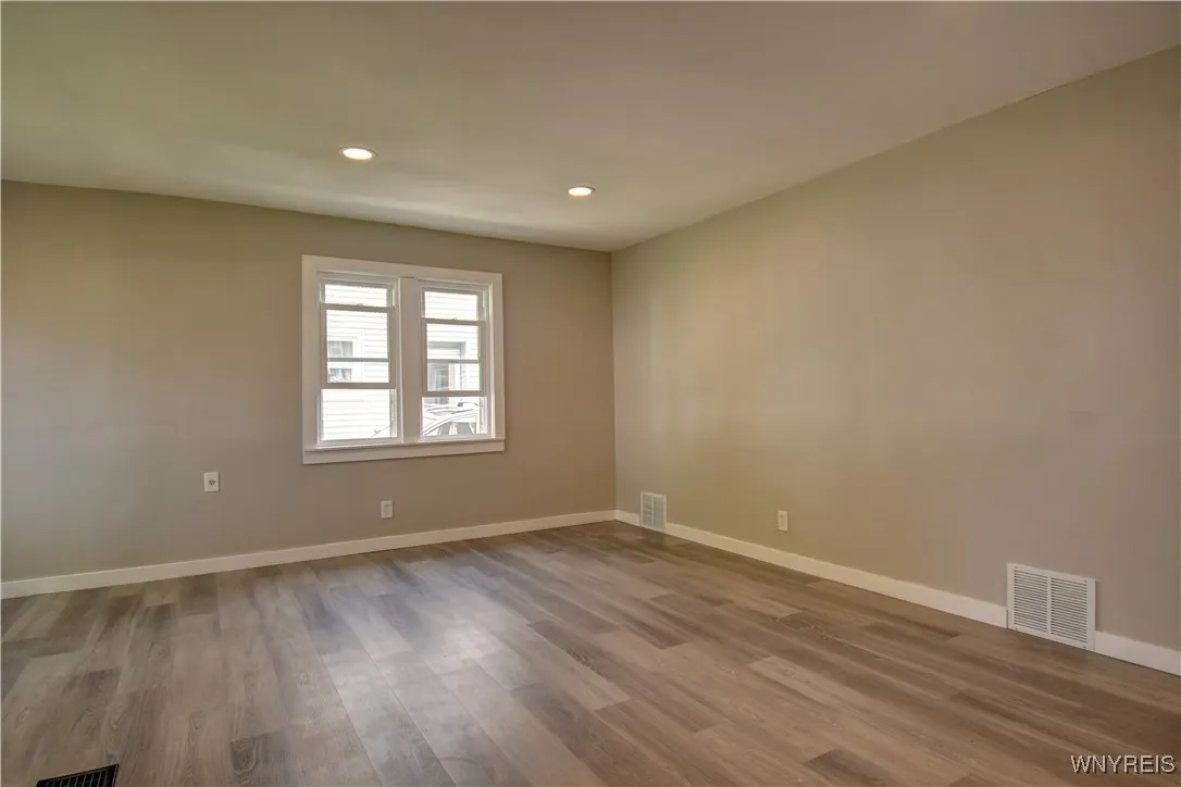3455 Wallace Drive, Grand Island, New York 14072, Grand Island, New York 14072, 3 Bedrooms Bedrooms, 7 Rooms Rooms,1 BathroomBathrooms,Residential,For Sale,3455 Wallace Drive, Grand Island, New York 14072,B1623389