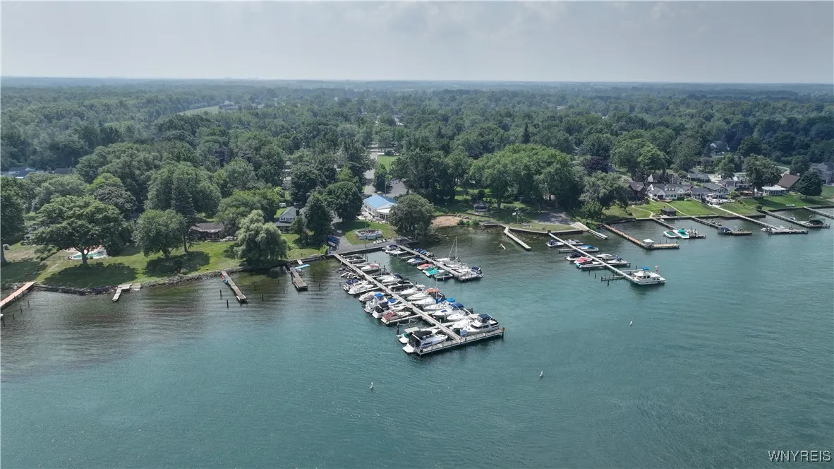 3455 Wallace Drive, Grand Island, New York 14072, Grand Island, New York 14072, 3 Bedrooms Bedrooms, 7 Rooms Rooms,1 BathroomBathrooms,Residential,For Sale,3455 Wallace Drive, Grand Island, New York 14072,B1623389