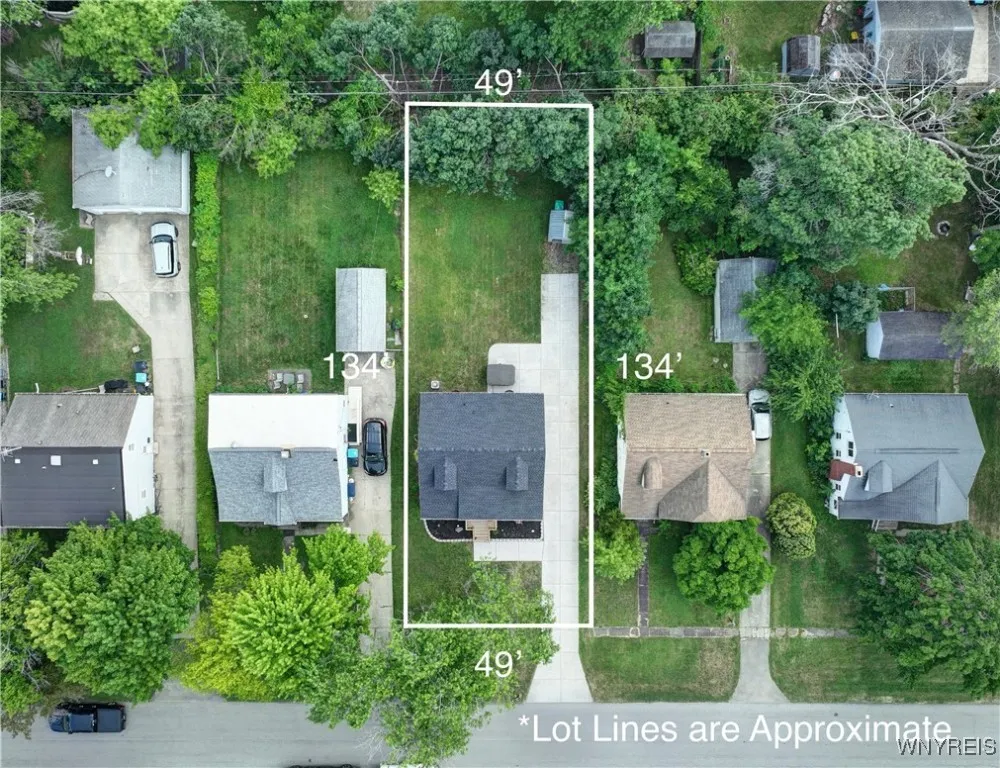 3455 Wallace Drive, Grand Island, New York 14072, Grand Island, New York 14072, 3 Bedrooms Bedrooms, 7 Rooms Rooms,1 BathroomBathrooms,Residential,For Sale,3455 Wallace Drive, Grand Island, New York 14072,B1623389