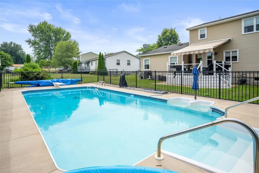 20 Fraser Drive, Parma, New York 14468, Parma, New York 14468, 3 Bedrooms Bedrooms, 7 Rooms Rooms,1 BathroomBathrooms,Residential,For Sale,20 Fraser Drive, Parma, New York 14468,R1623580