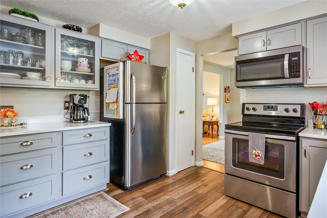 20 Fraser Drive, Parma, New York 14468, Parma, New York 14468, 3 Bedrooms Bedrooms, 7 Rooms Rooms,1 BathroomBathrooms,Residential,For Sale,20 Fraser Drive, Parma, New York 14468,R1623580