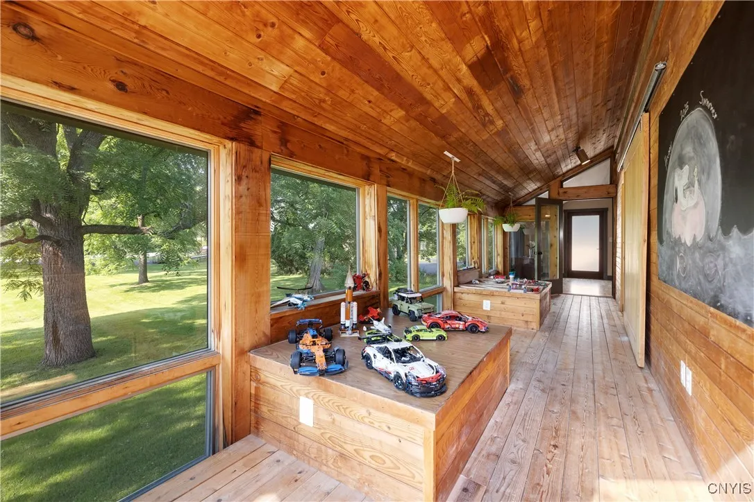 101 Hunt Drive, Manlius, New York 13066, Manlius, New York 13066, 3 Bedrooms Bedrooms, 6 Rooms Rooms,3 BathroomsBathrooms,Residential,For Sale,101 Hunt Drive, Manlius, New York 13066,S1623010