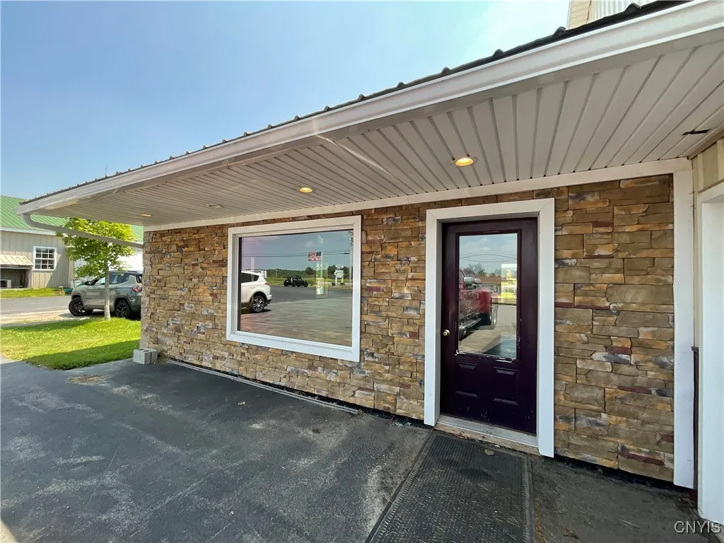 32660 Us Rt 11, Philadelphia, New York 13673, Philadelphia, New York 13673, ,Commercial Lease,For Rent,32660 Us Rt 11, Philadelphia, New York 13673,S1623293