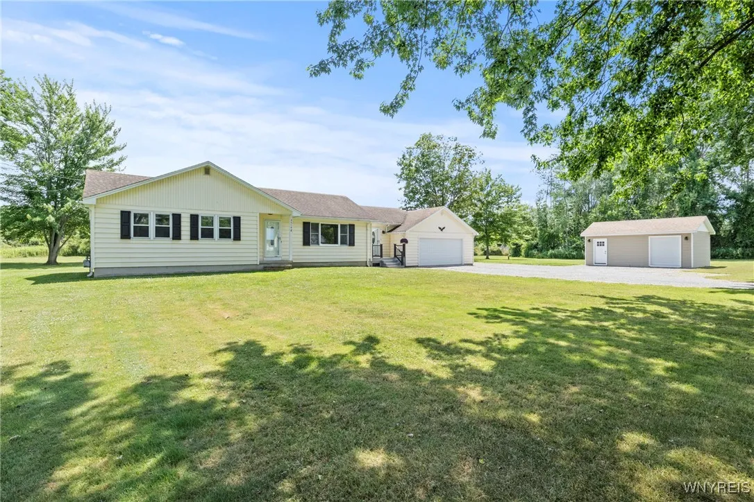 2508 Angling Road, Pembroke, New York 14036, Pembroke, New York 14056, 4 Bedrooms Bedrooms, ,2 BathroomsBathrooms,Residential,For Sale,2508 Angling Road, Pembroke, New York 14036,B1623436
