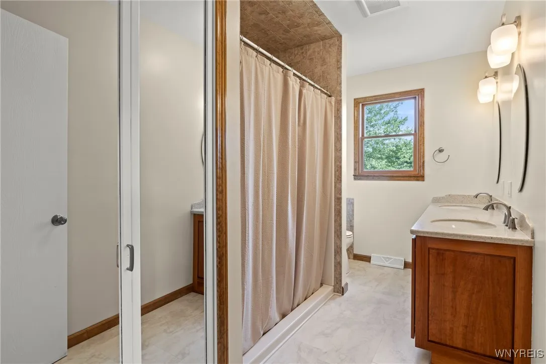 2508 Angling Road, Pembroke, New York 14036, Pembroke, New York 14056, 4 Bedrooms Bedrooms, ,2 BathroomsBathrooms,Residential,For Sale,2508 Angling Road, Pembroke, New York 14036,B1623436